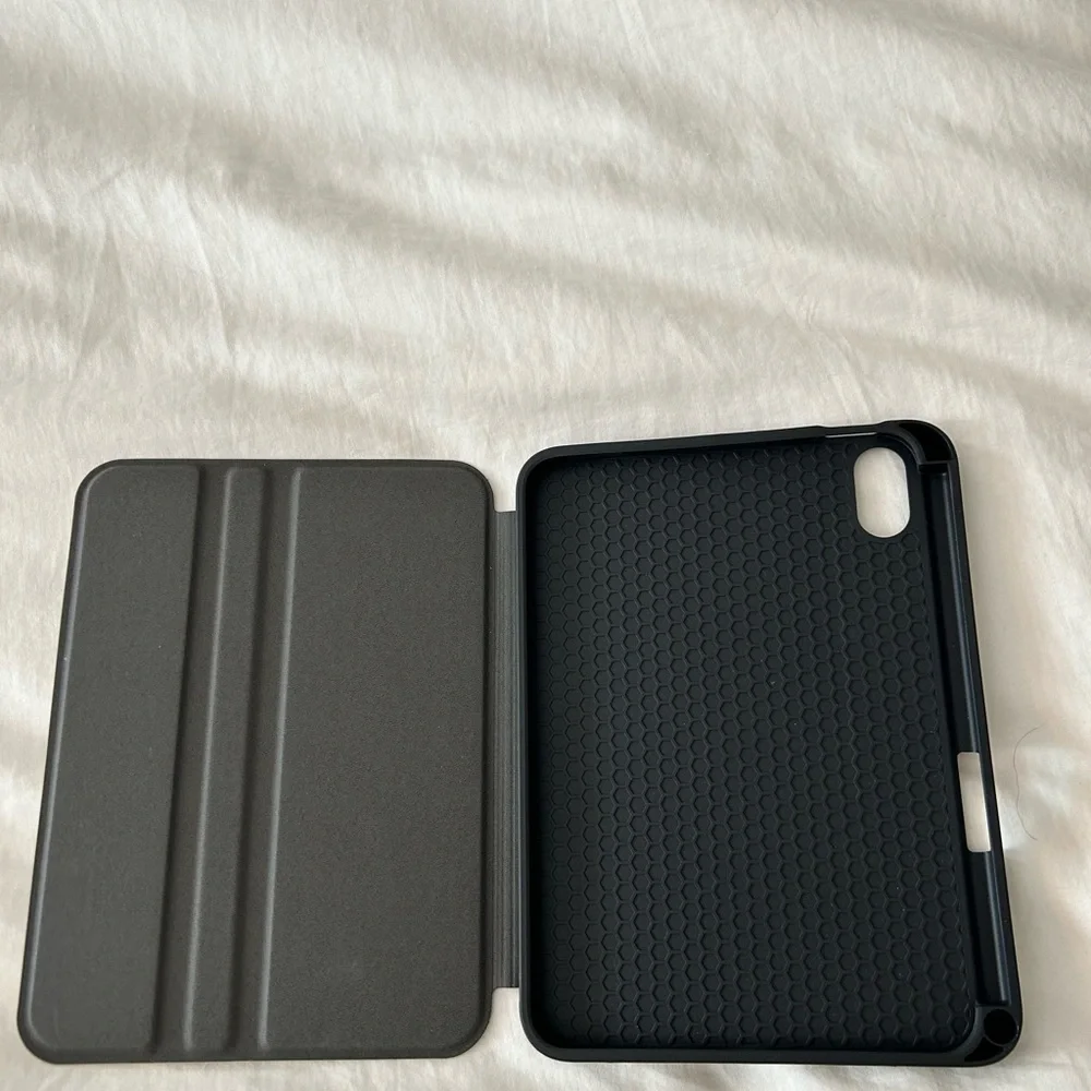 Black and Gray Striped Tablet Sleeve